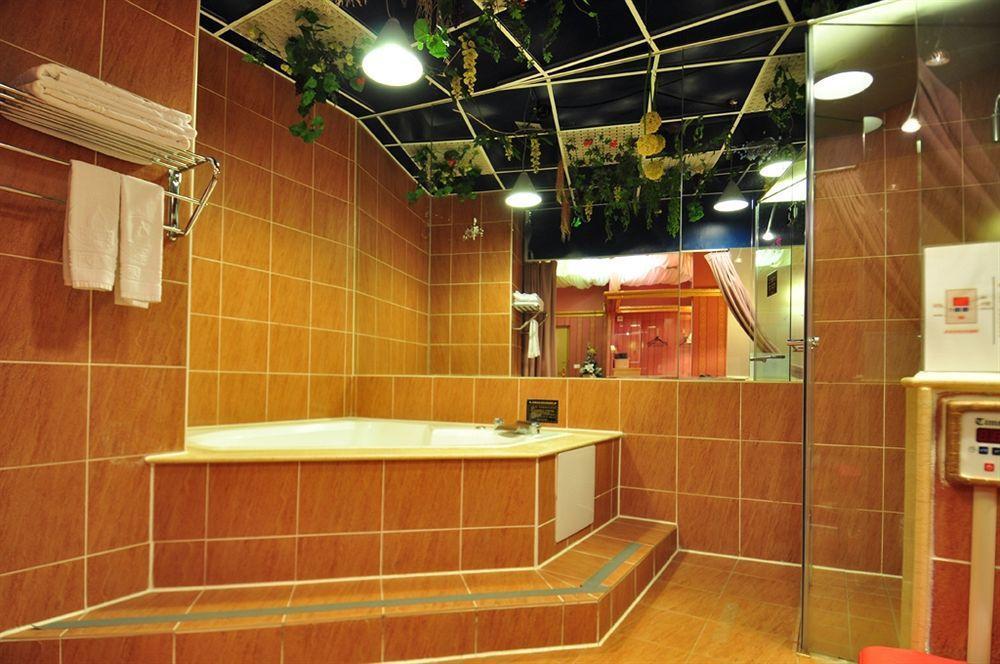 The We Hotel Taipei Dış mekan fotoğraf