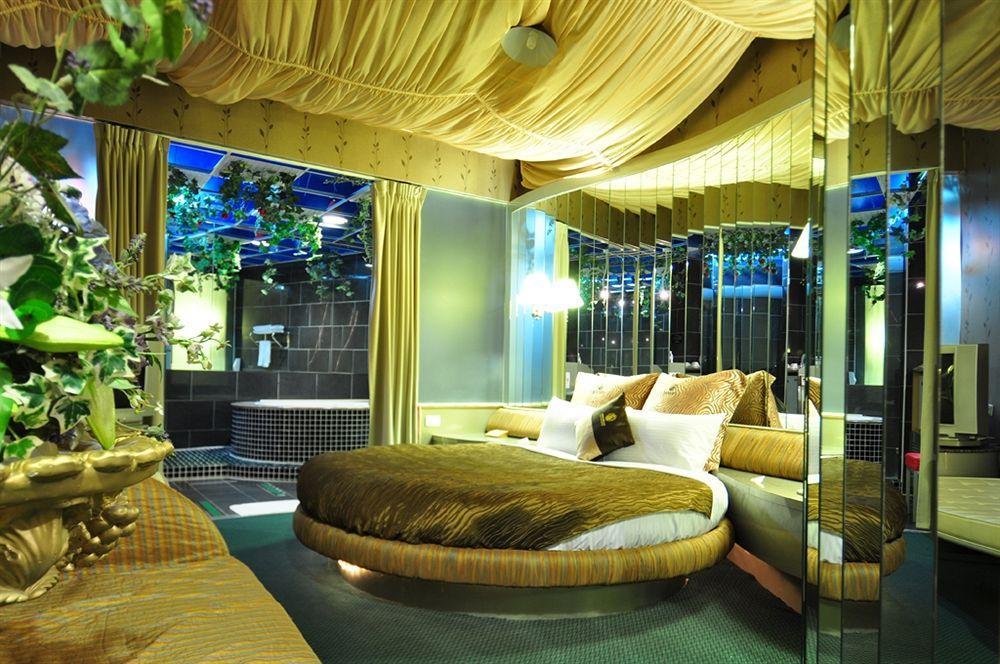 The We Hotel Taipei Dış mekan fotoğraf