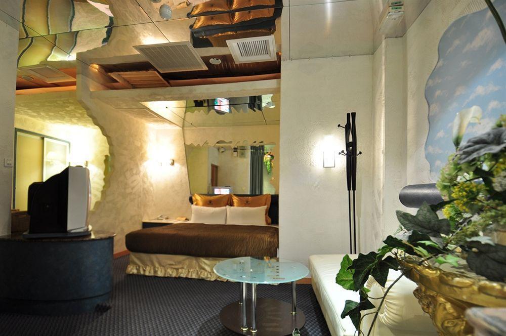 The We Hotel Taipei Dış mekan fotoğraf